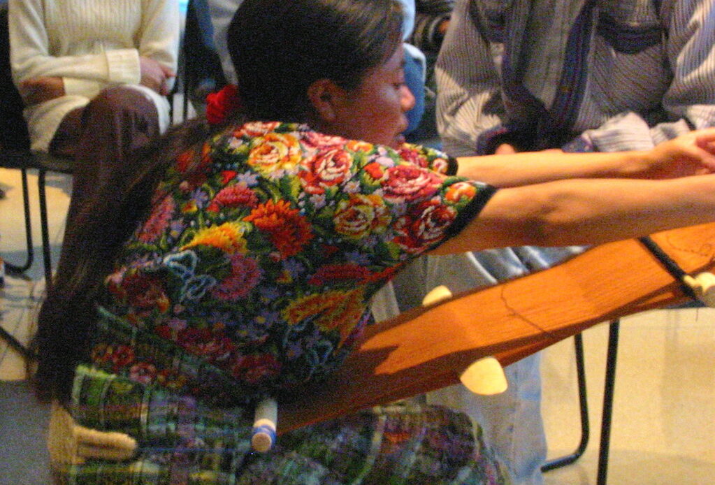 femmes tisserandes