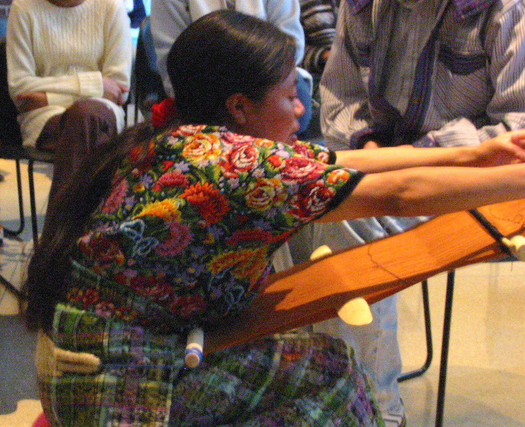 femmes tisserandes