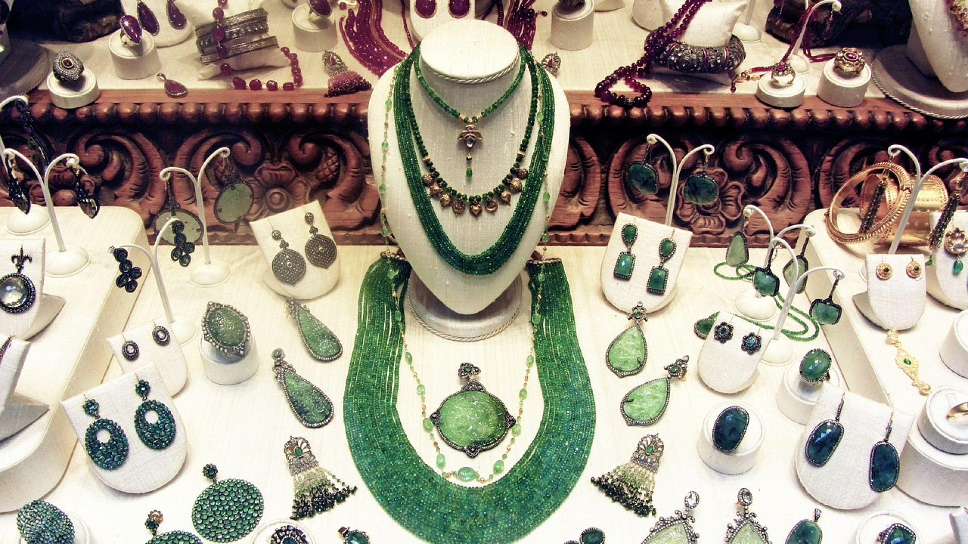 Découvrez des bijoux de qualité dans des boutiques en ligne !