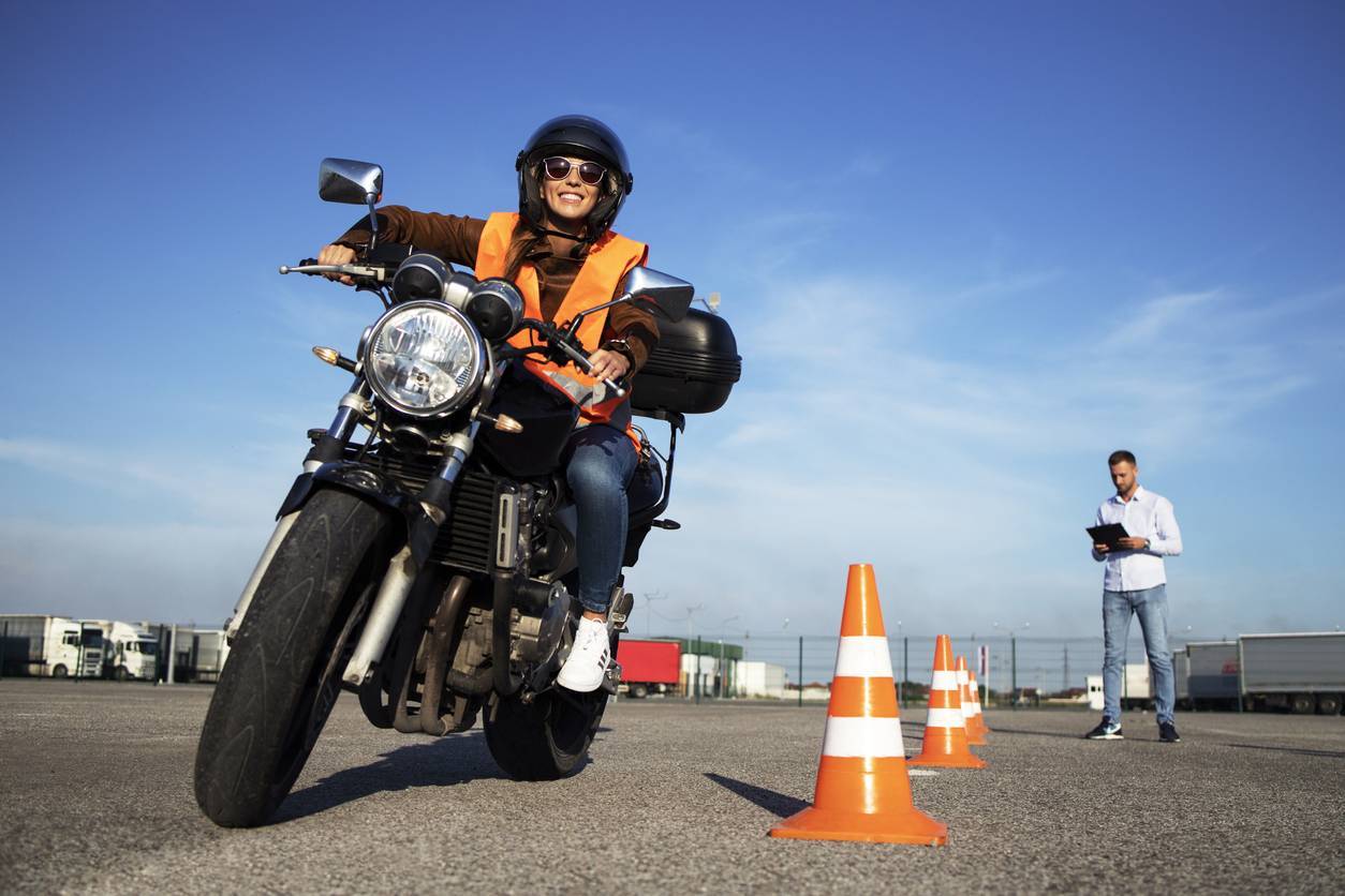 moto motard code de la route préparation en ligne numérique cours conduire