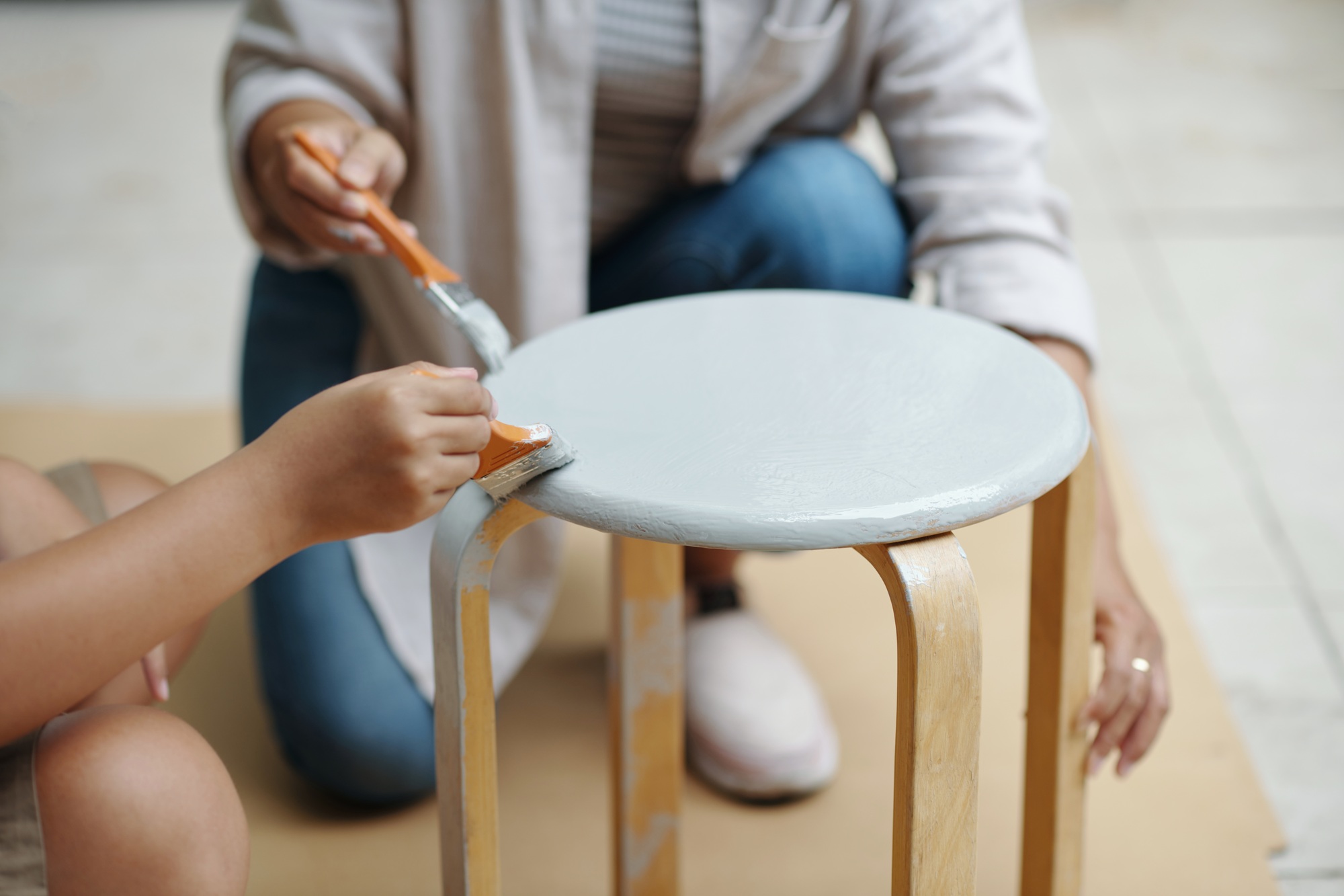Painting Wooden Stool with White Glossy Paint