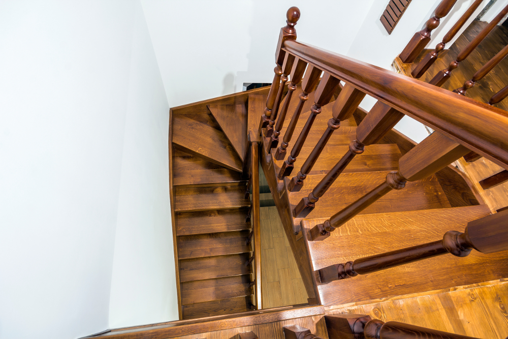 teindre escalier en chêne